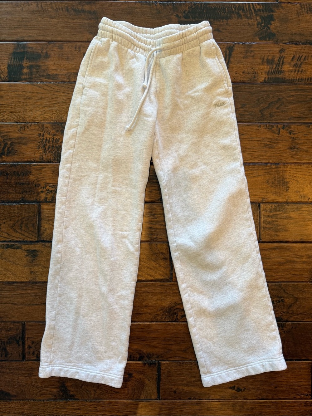 TNA Light Heathered Gray Drawstring Cozy Fleece Sweatpants. Boyfriend fit.
